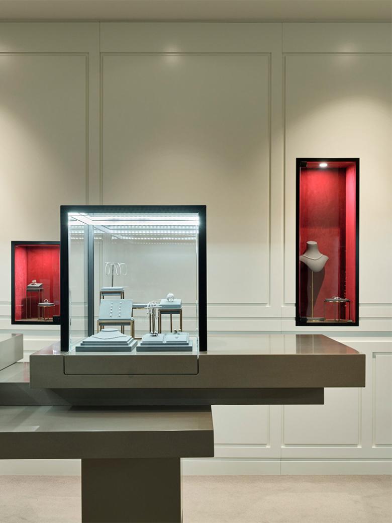 claude and me jewelry store architectural fit out